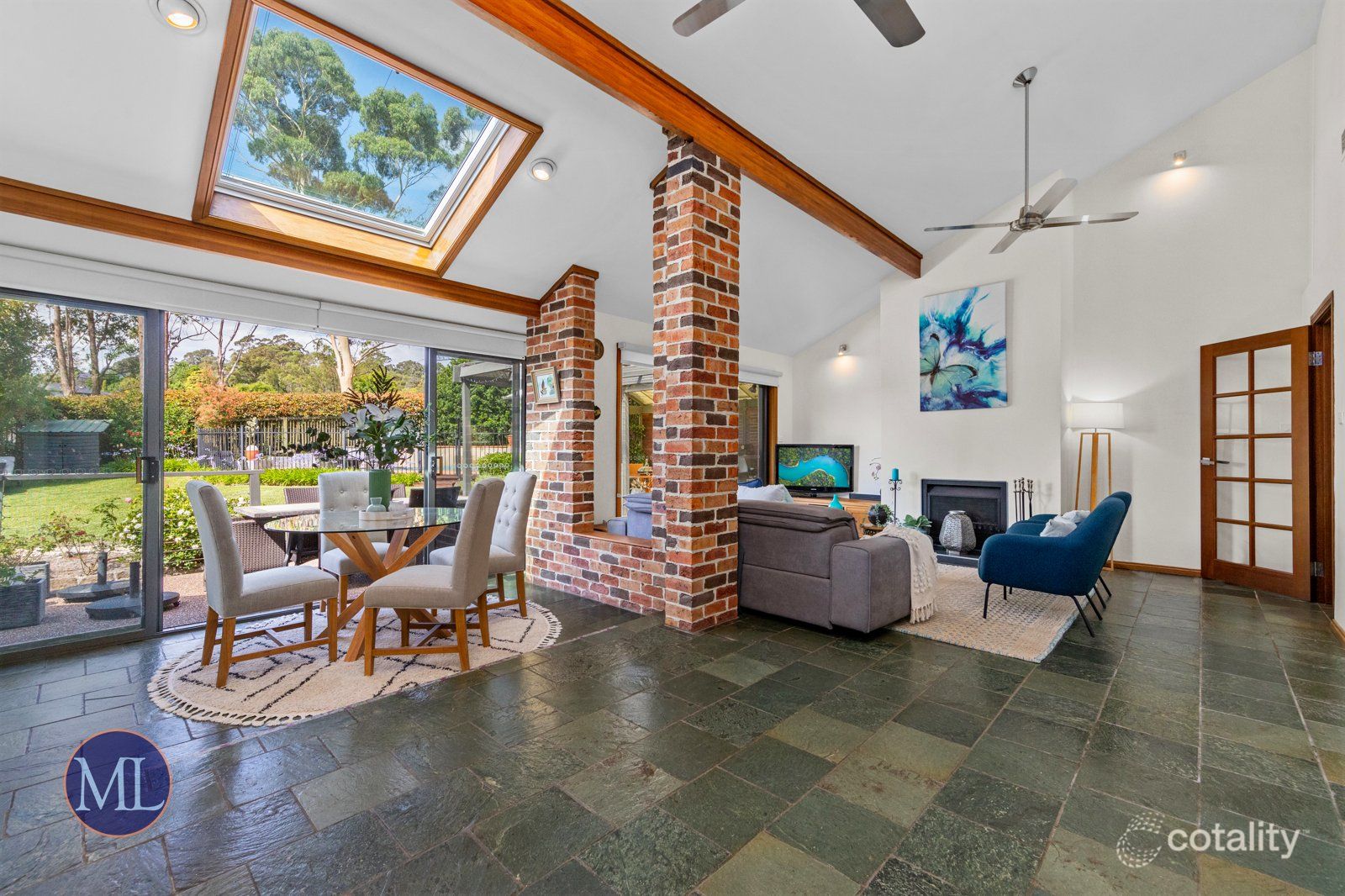 10 Pioneer Pl, Castle Hill, NSW 2154