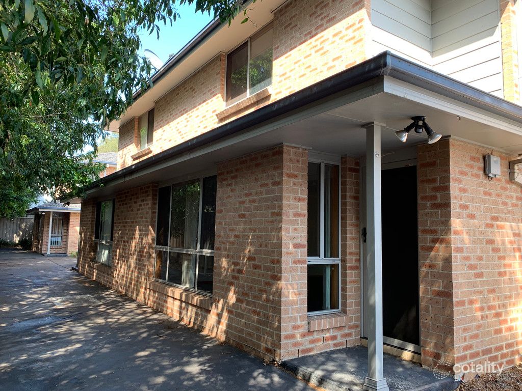 2/6 Miller St, Coniston, NSW 2500