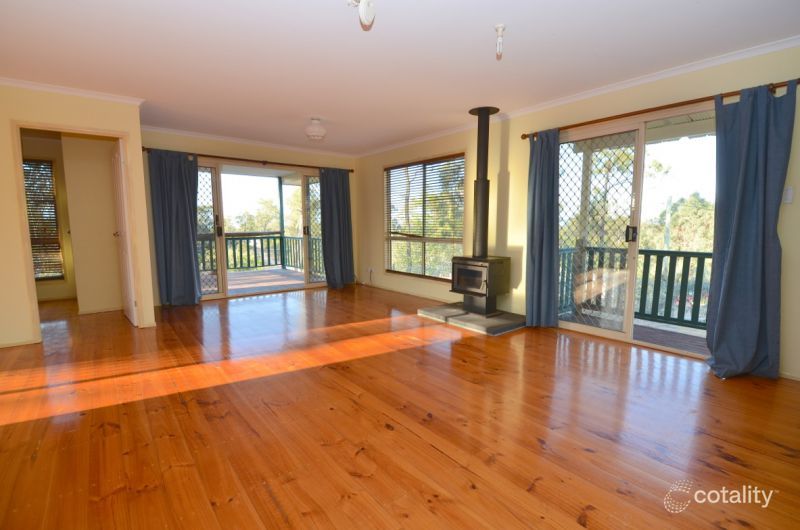 70 Cricket Rd, Regency Downs, QLD 4341