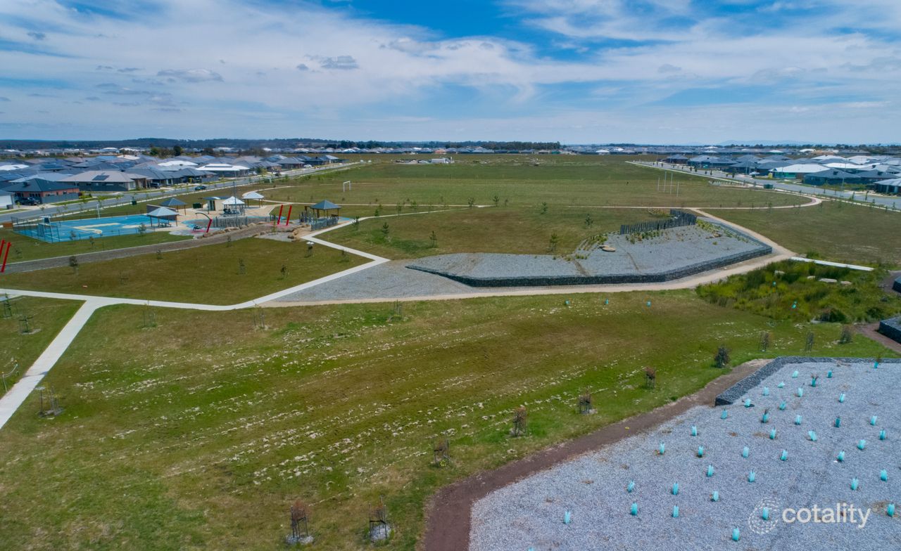 44 Roscommon Ave, Alfredton, VIC 3350