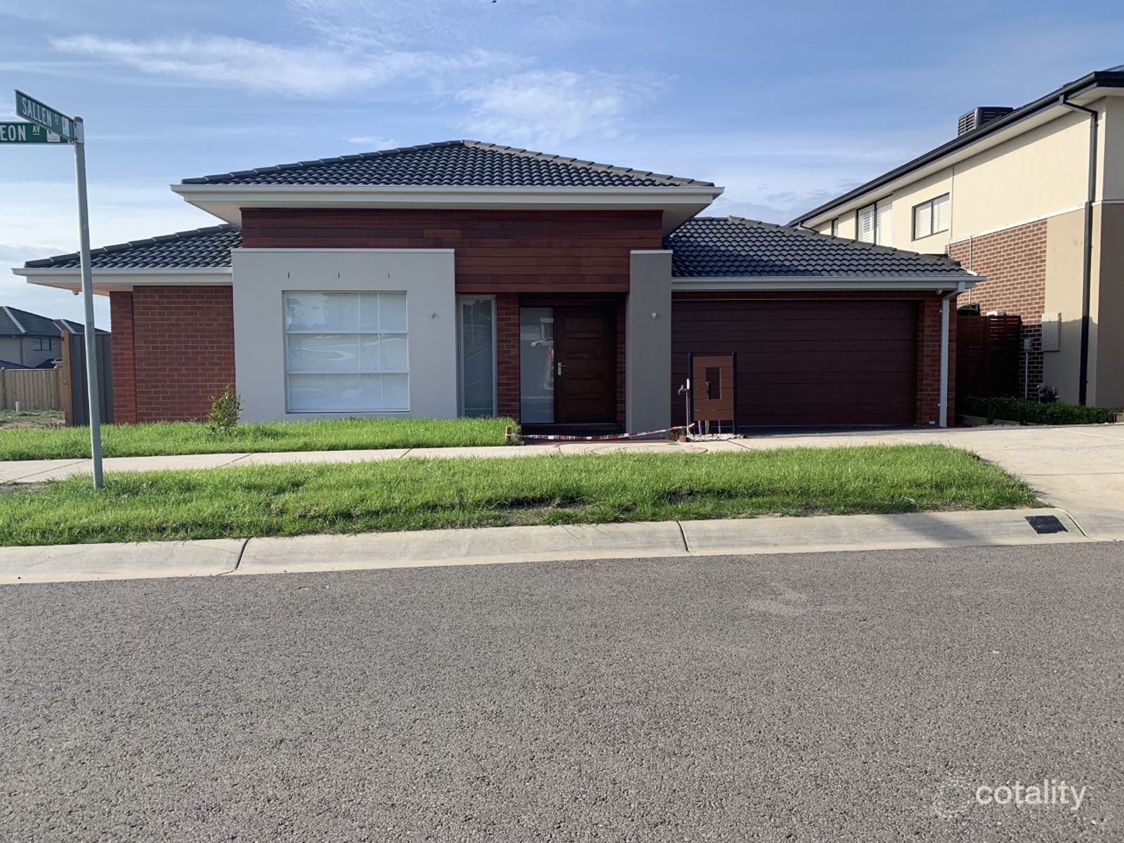 53 Odeon Ave, Clyde North, VIC 3978