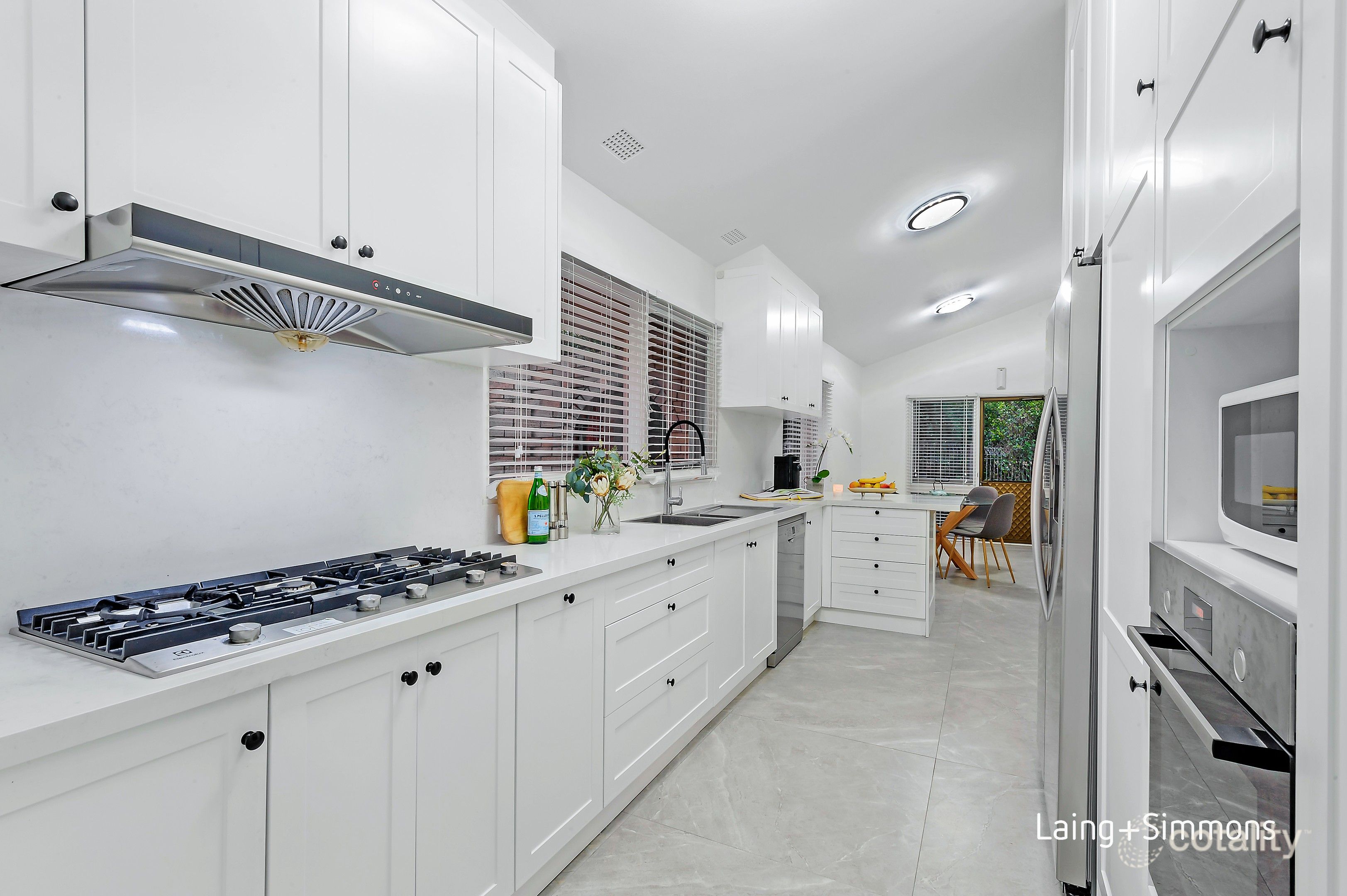 72 Greenhaven Dr, Pennant Hills, NSW 2120