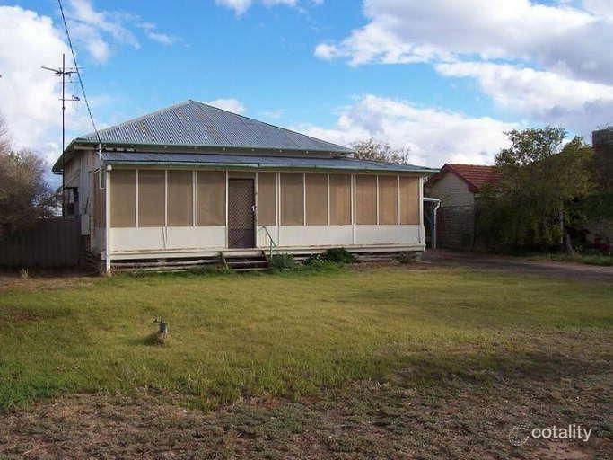 5 Narromine St, Nevertire, NSW 2826