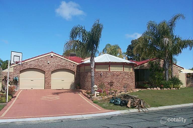 14 Eltham Pl, Kingsley, WA 6026