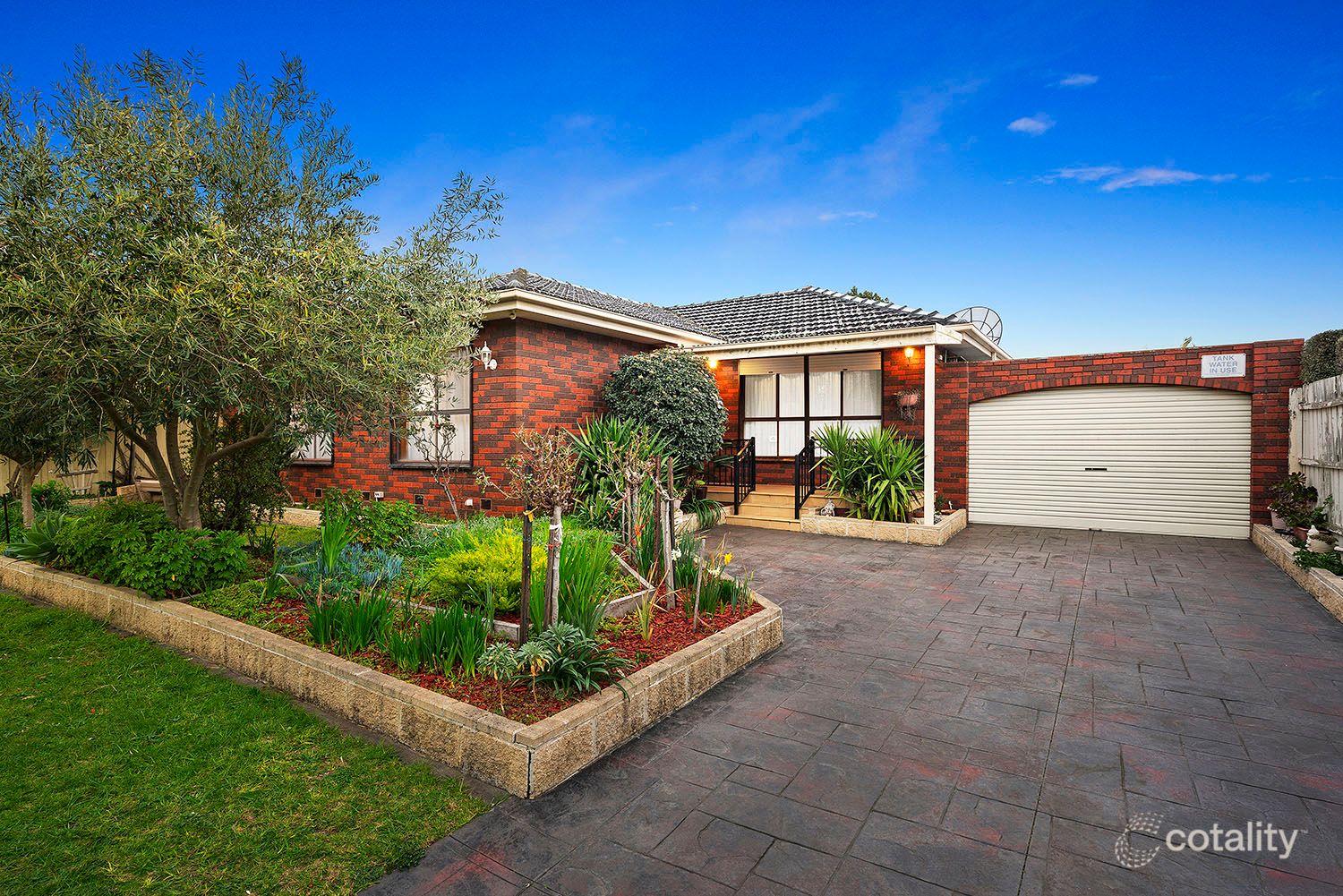 18 Harkaway Dr, Cheltenham, VIC 3192