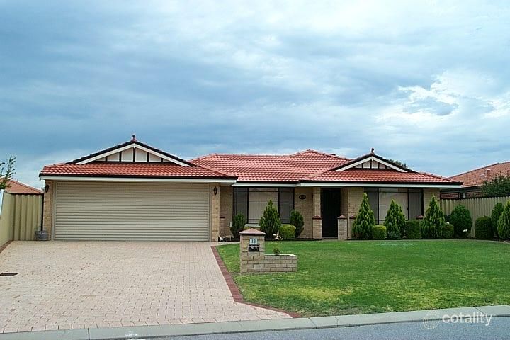 13 Summer Hill Pl, Warnbro, WA 6169