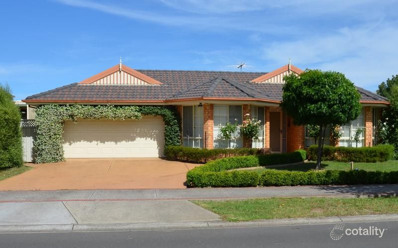 28 Edgbaston Pde, Caroline Springs, VIC 3023