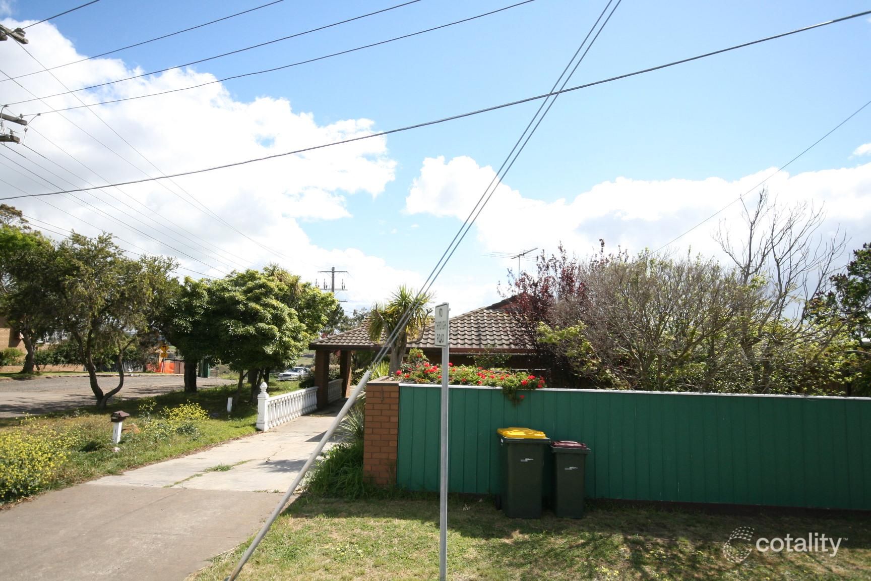 1 Katoomba Ct, Hamlyn Heights, VIC 3215