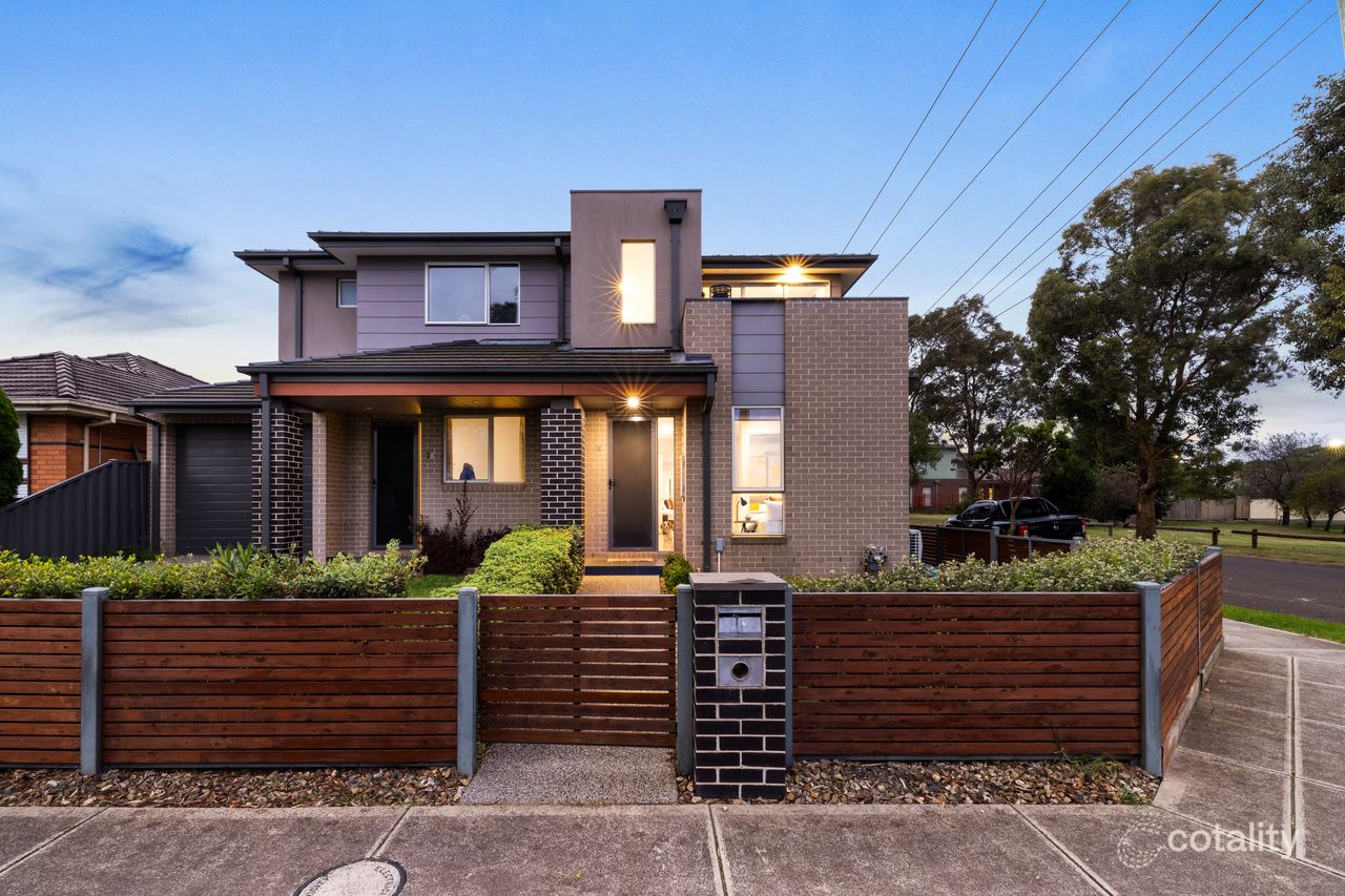 2c Hood Cres, Fawkner, VIC 3060