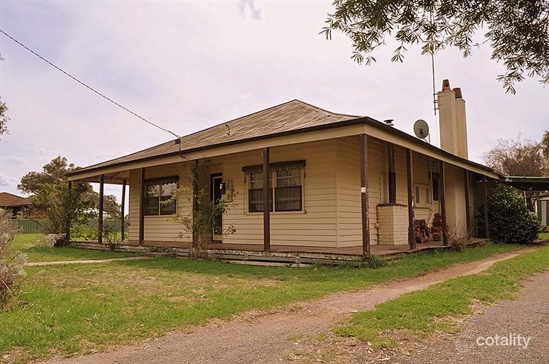 2 Dawsons Rd, Avoca, VIC 3467