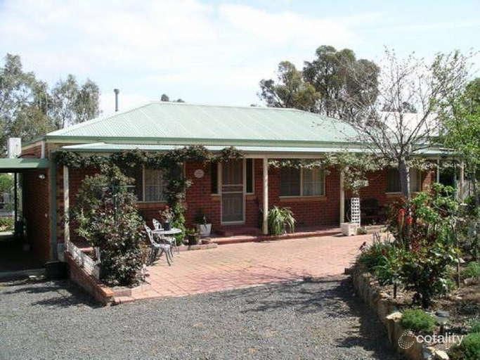 17 Growler St, Sailors Gully, VIC 3556