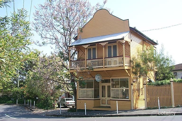 2/109 Adamson St, Wooloowin, QLD 4030