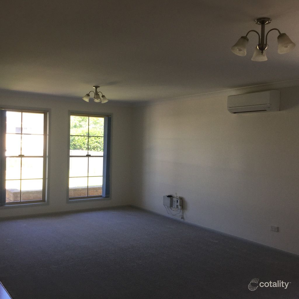35 Sheraton Cct, Bomaderry, NSW 2541