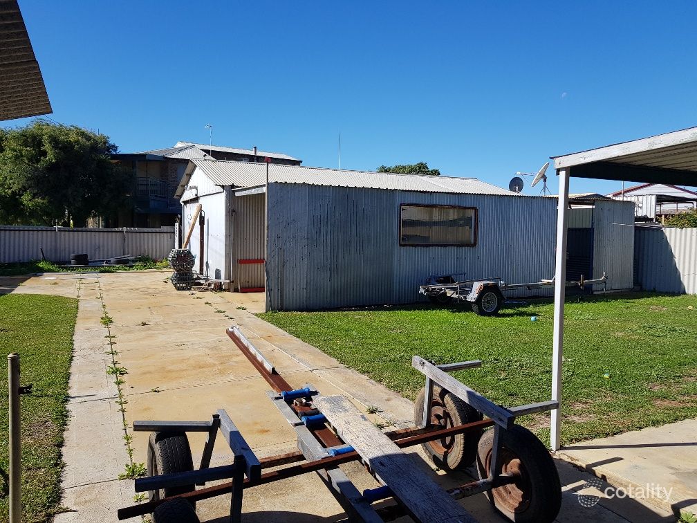 4 Green Head Rd, Green Head, WA 6514