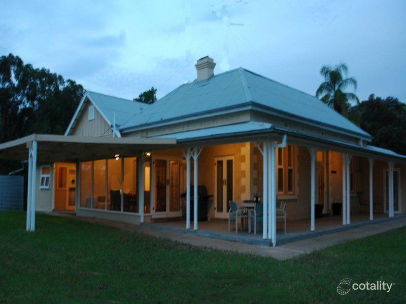 1 Lookout Dr, Paringa, SA 5340