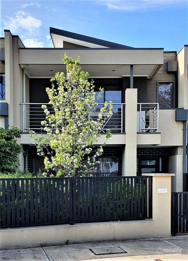 28/8 The Crossing, Caroline Springs, VIC 3023