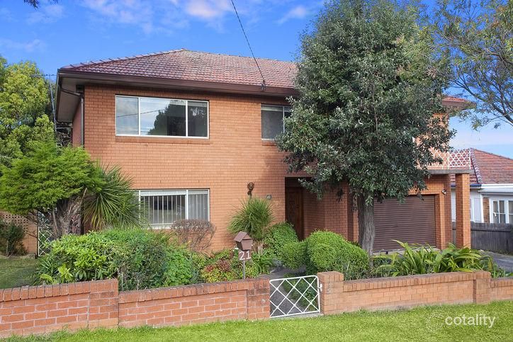 21 Skyline St, Greenacre, NSW 2190
