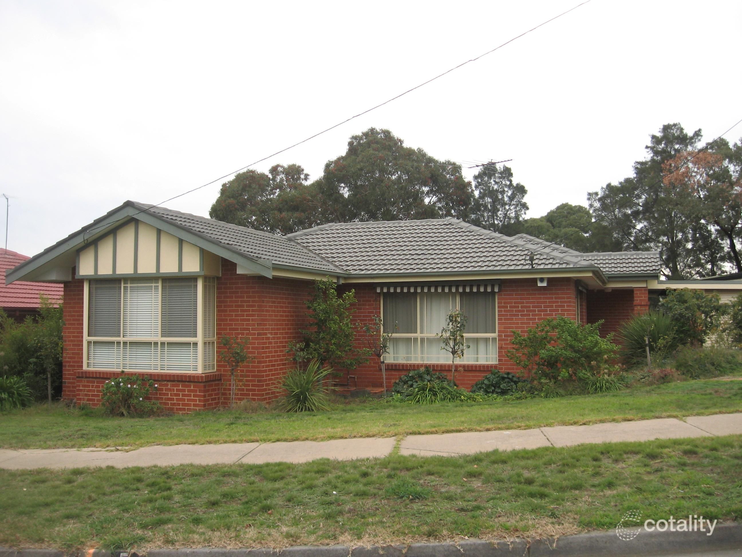 5 Castleton Ct, Gladstone Park, VIC 3043