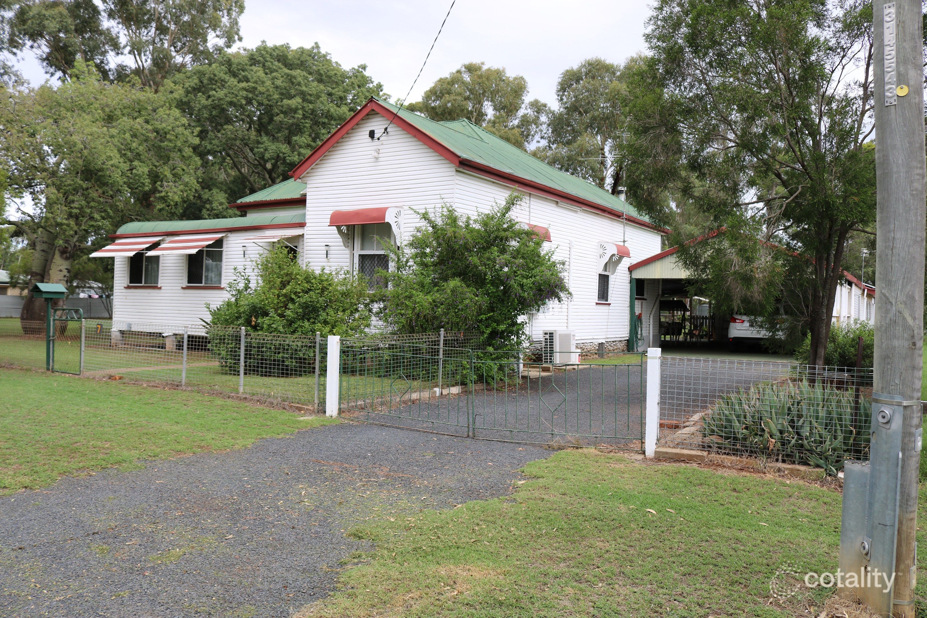 5 Cunliffe St, Oakey, QLD 4401