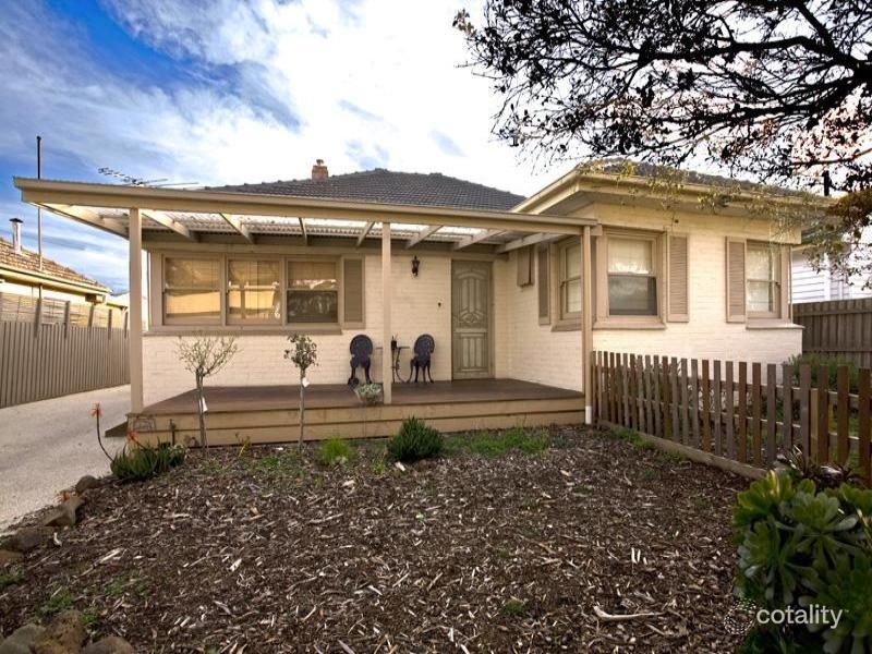 102 Ballarat Rd, Hamlyn Heights, VIC 3215