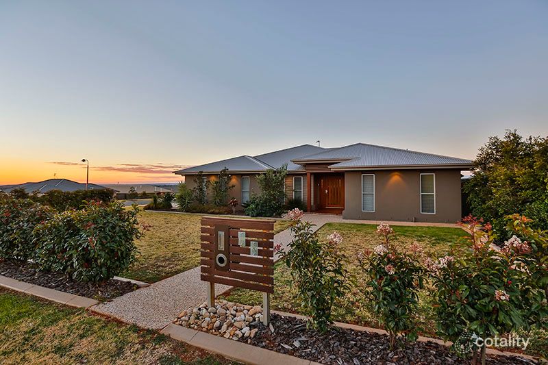 18 Quail Cres, Highfields, QLD 4352