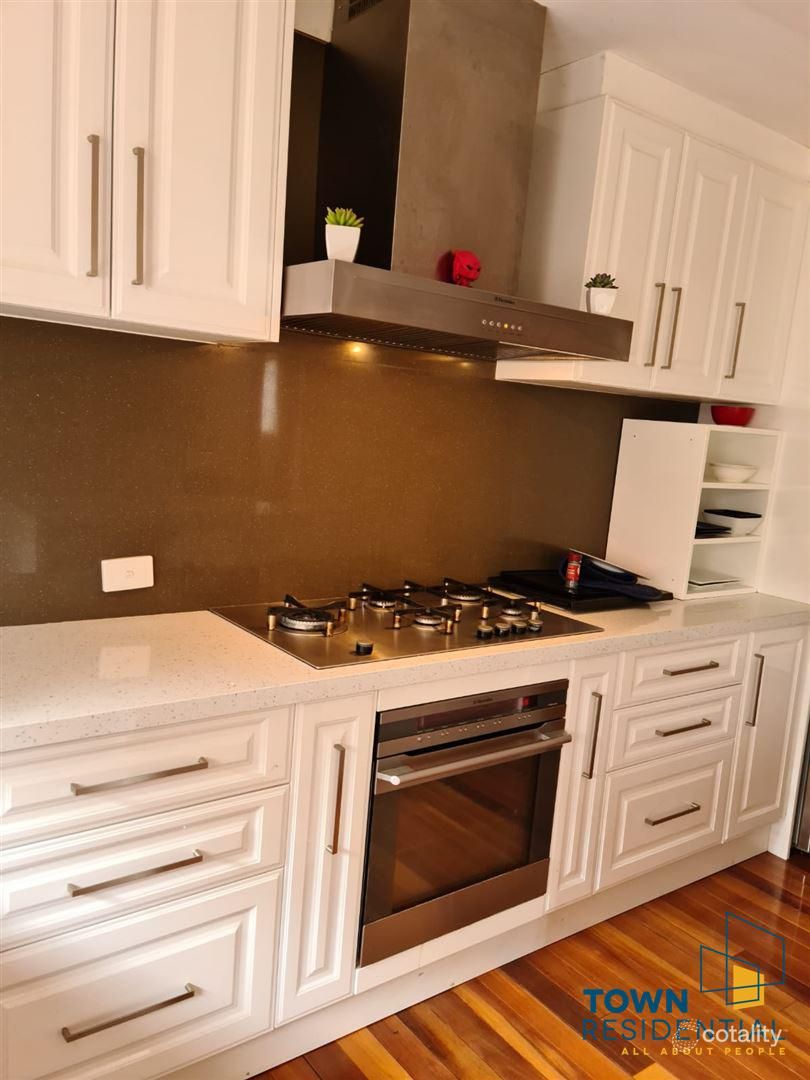 4 Thake Pl, Lyneham, ACT 2602