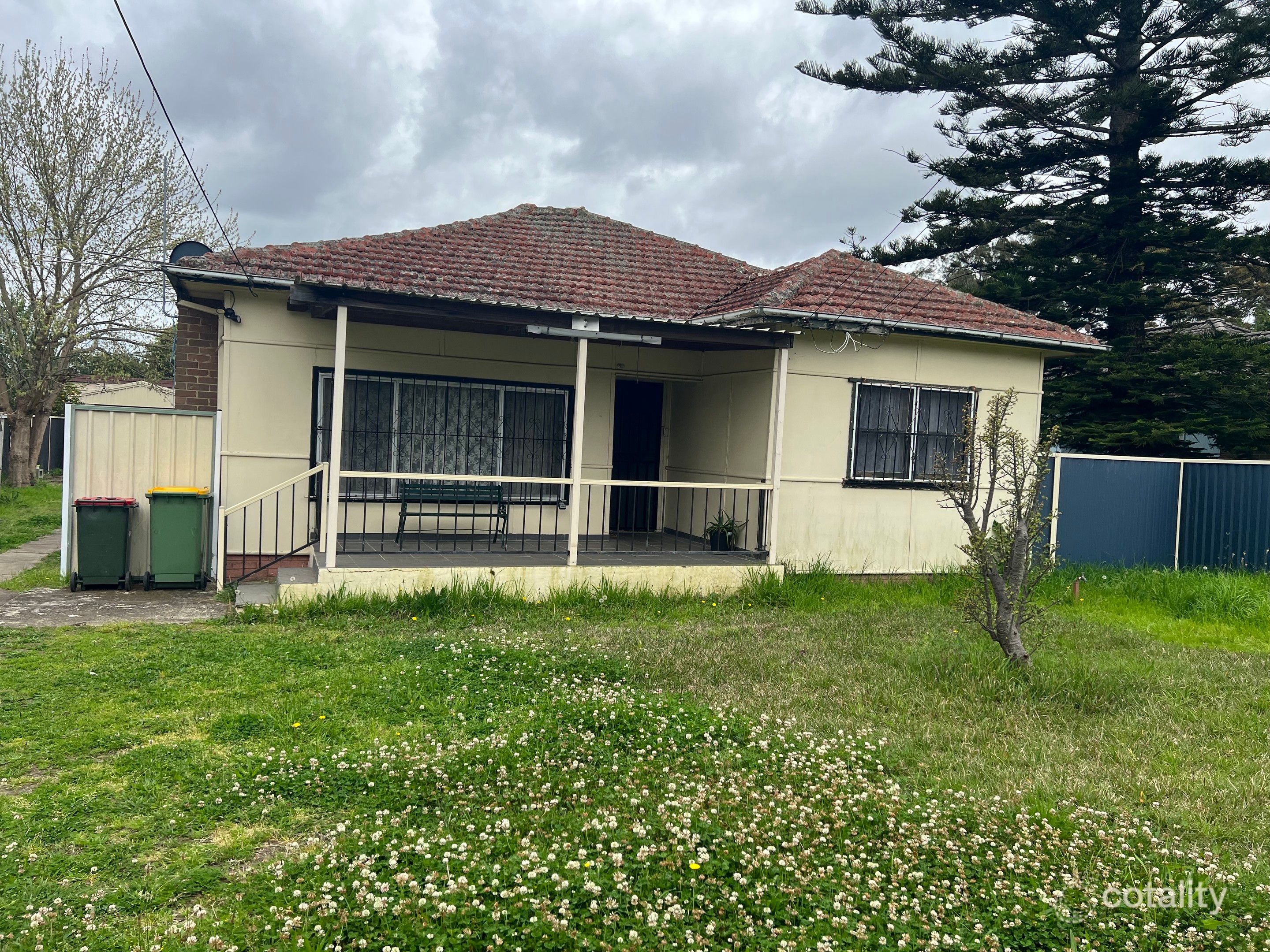 15 Dixmude St, South Granville, NSW 2142