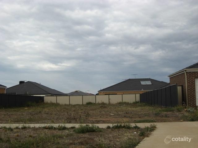 69 Hillcrest Dr, Hillside, VIC 3037