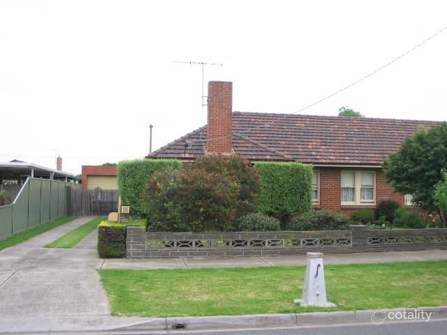 18 Ravenhall St, Braybrook, VIC 3019