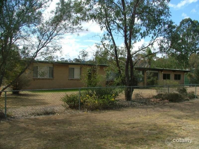 16 South St, Nanango, QLD 4615