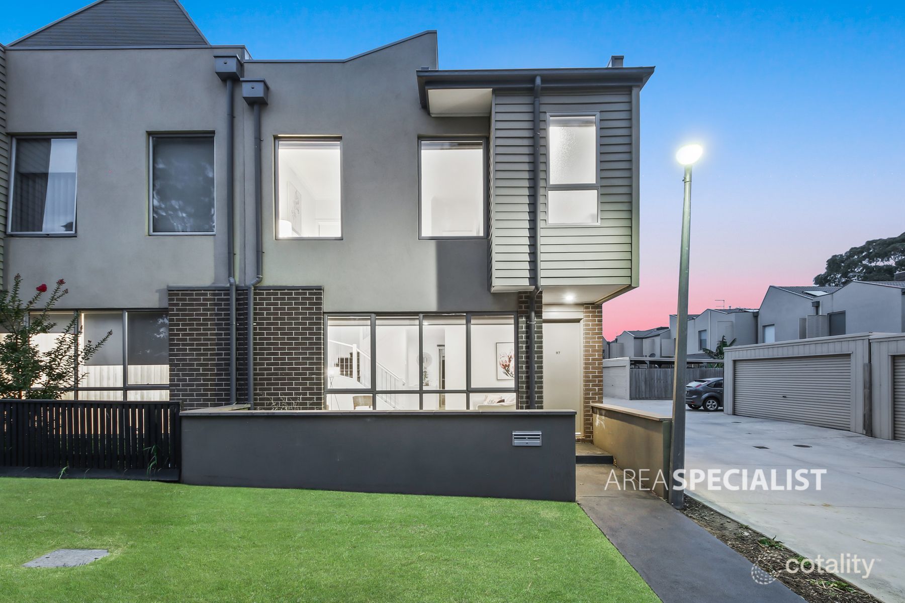 97 Lynbrook Bvd, Lynbrook, VIC 3975