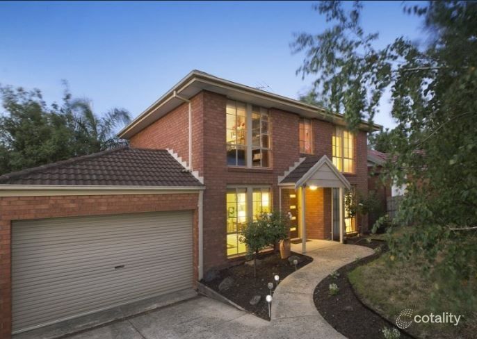 16 Lawrence Dr, Berwick, VIC 3806
