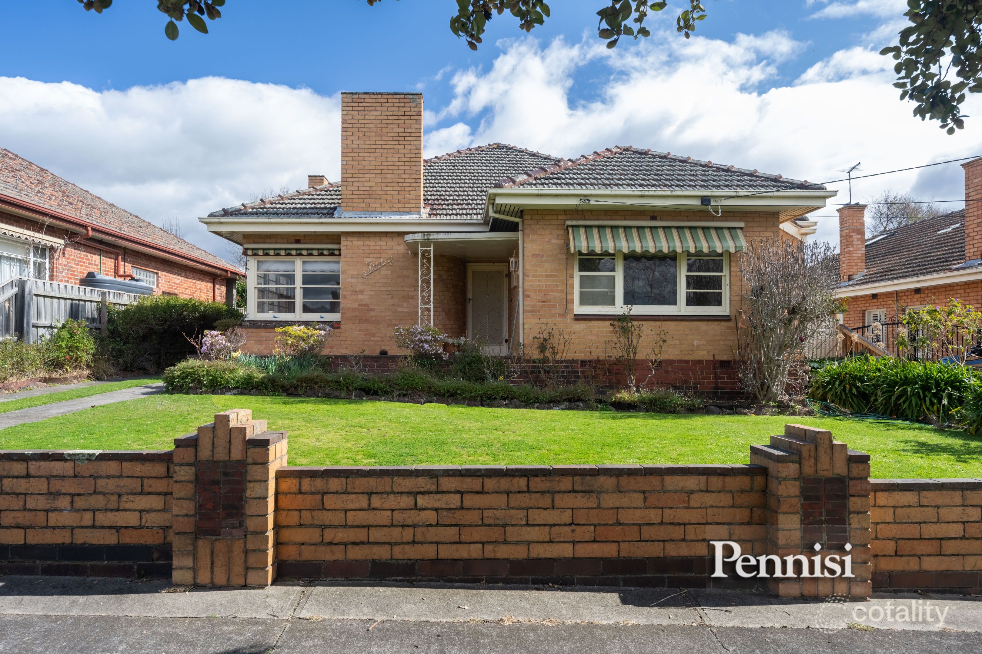 5 Peterleigh Gr, Essendon, VIC 3040