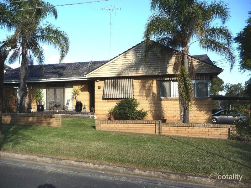 8 Universal Ave, Georges Hall, NSW 2198