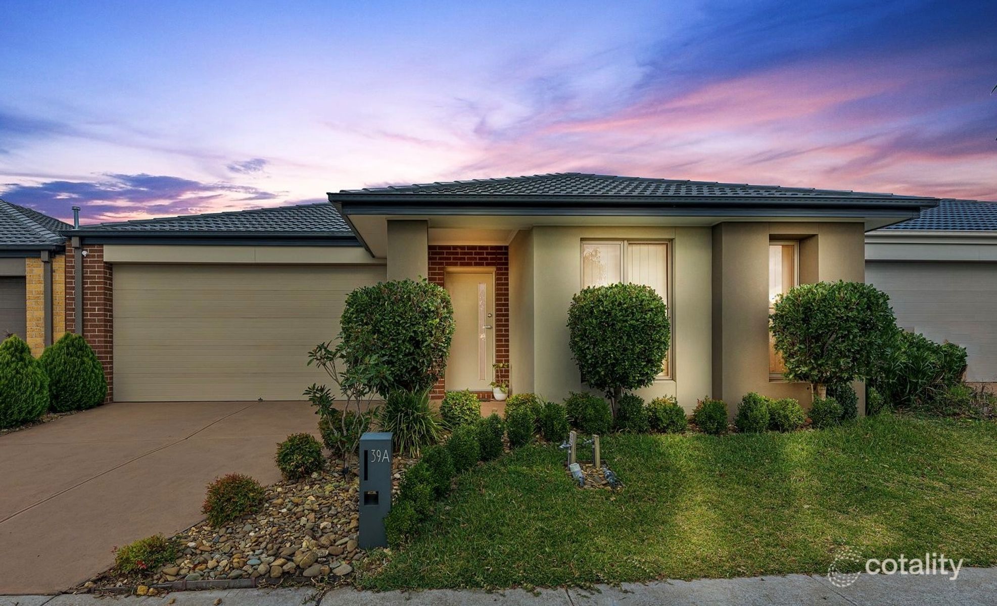 39a Avonbury Cct, Cranbourne West, VIC 3977