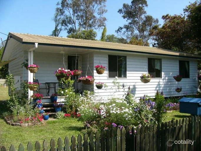 12 Dyer St, Landsborough, QLD 4550