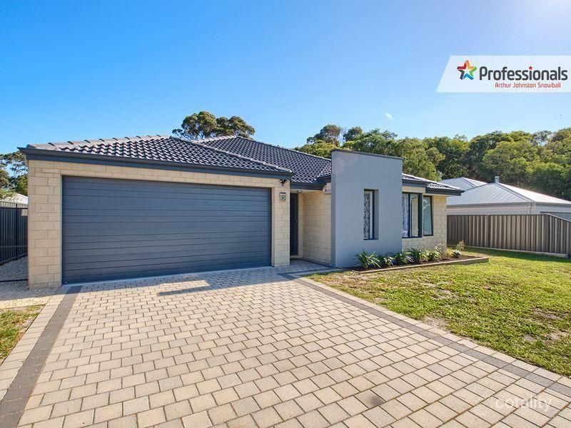 4 Lorikeet Way, Little Grove, WA 6330