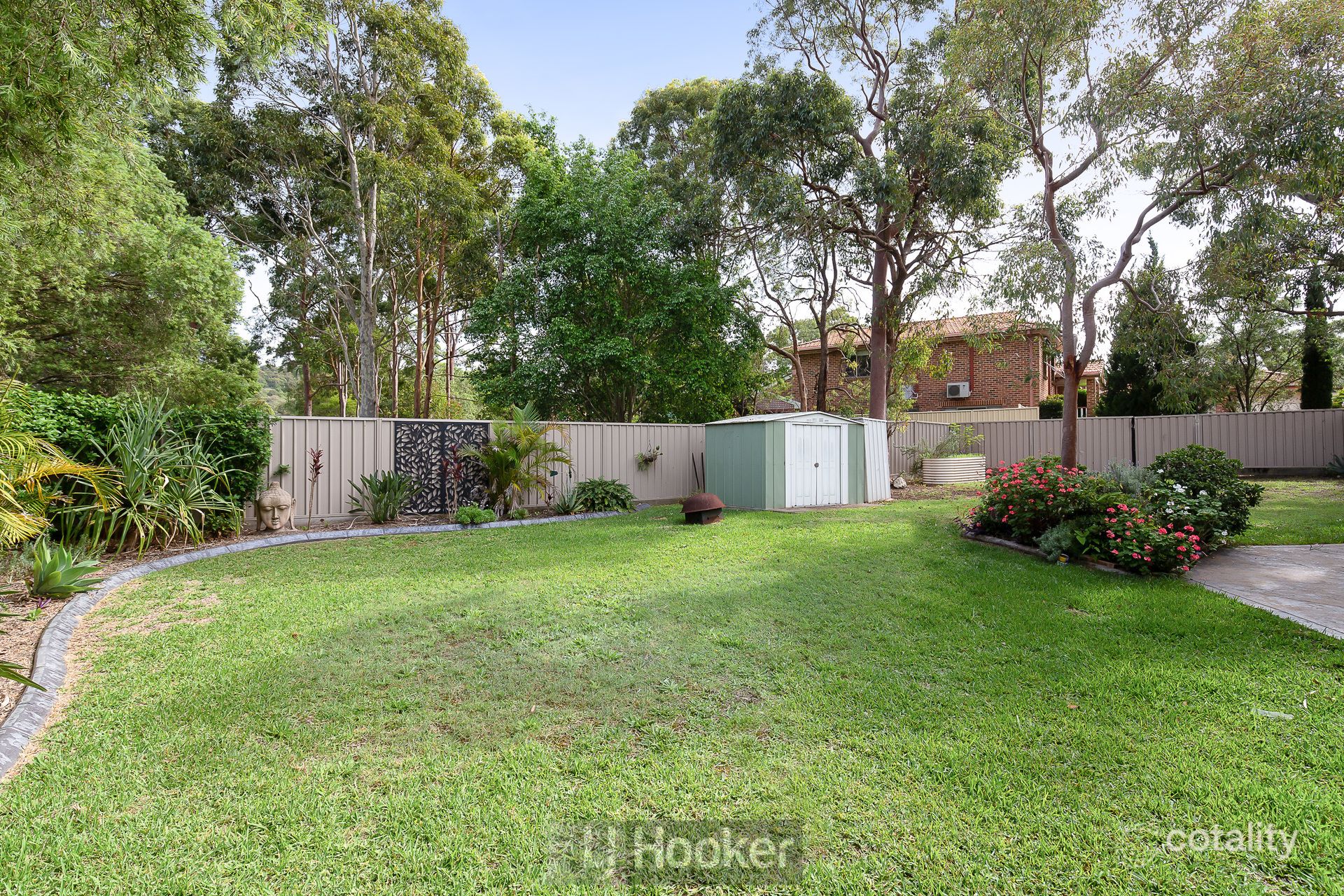 11 Bampton Cl, Lakelands, NSW 2282