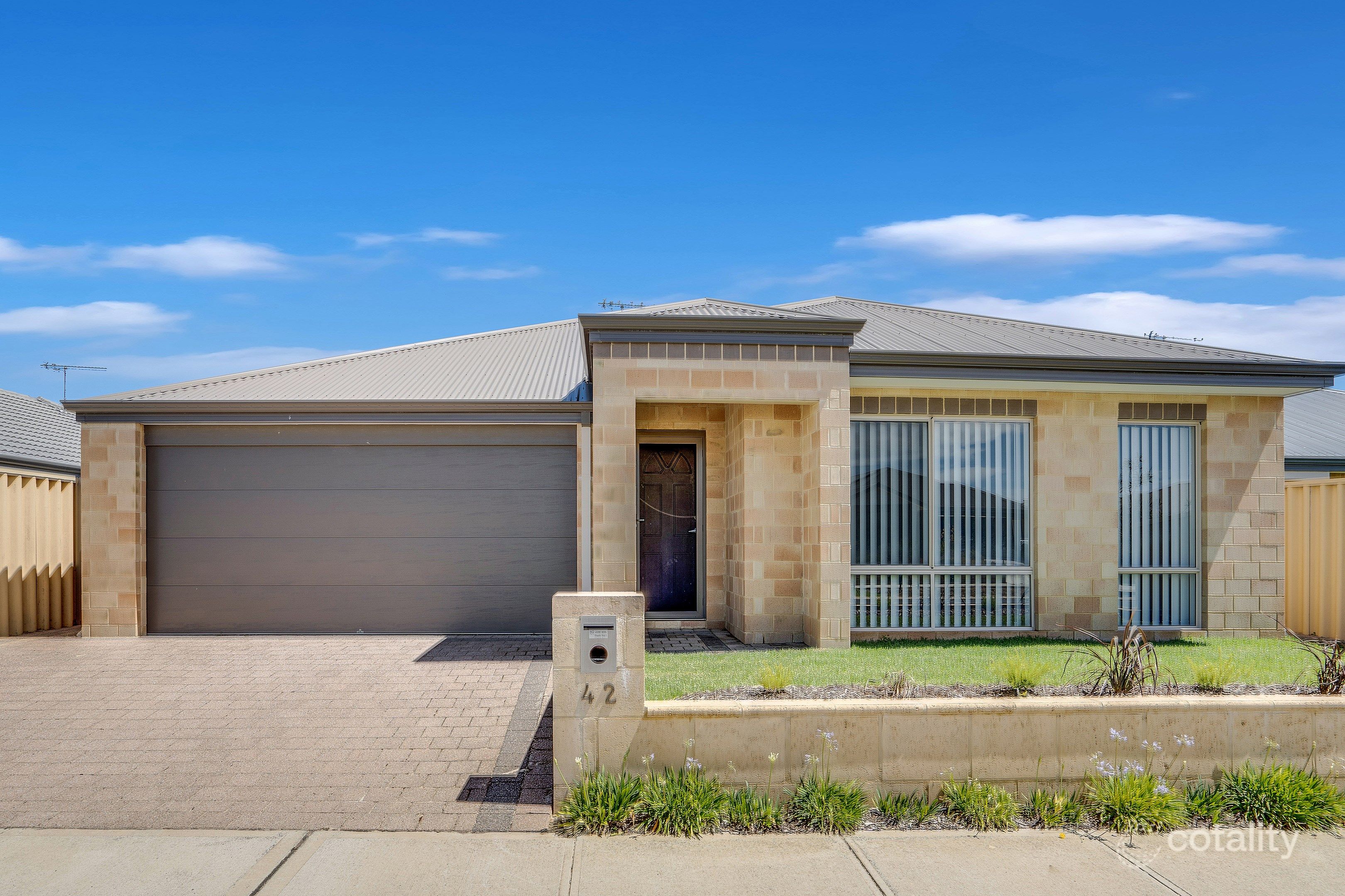 42 Gigondas St, Yalyalup, WA 6280