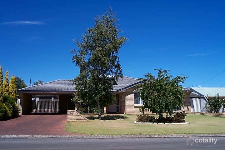 34 Jarrah Rd, Manjimup, WA 6258