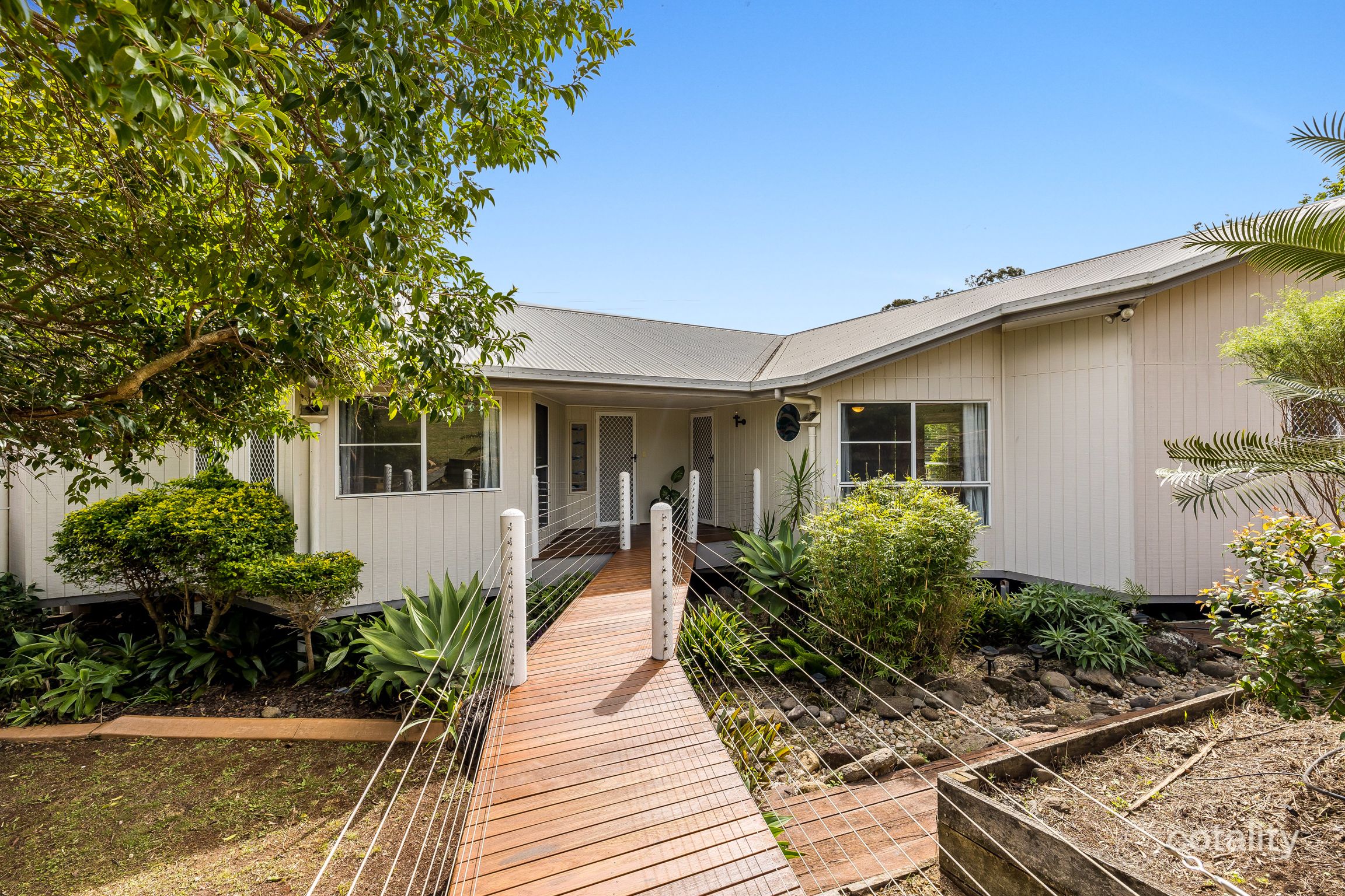 22 Beechcraft Ct, Wilsonton, QLD 4350
