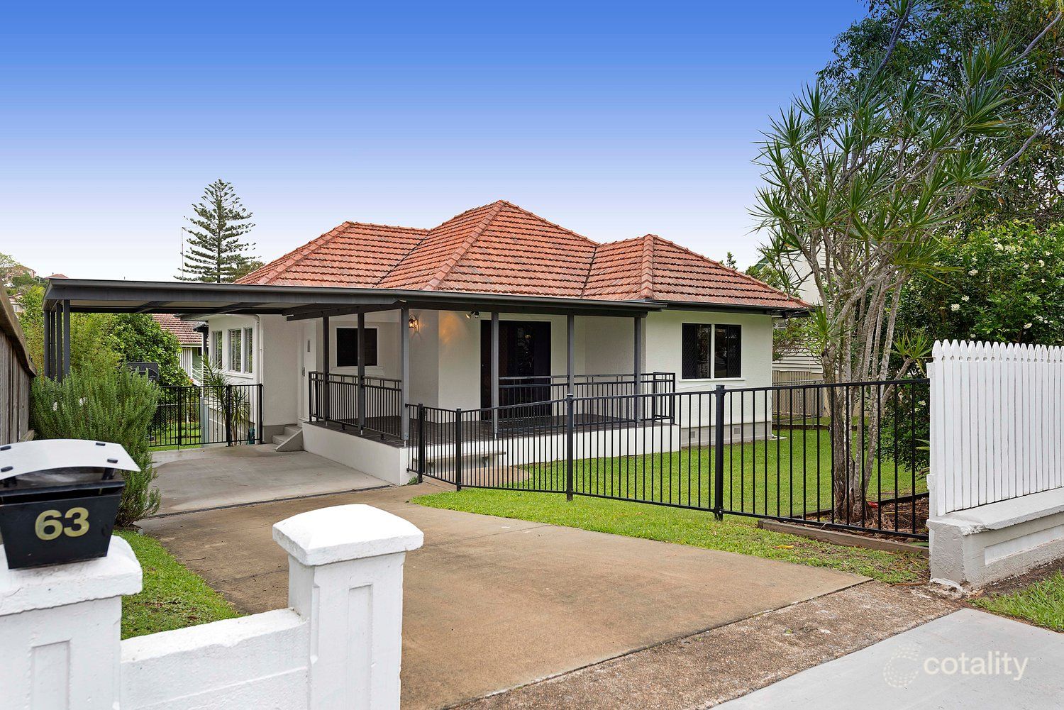 63 Plimsoll St, Greenslopes, QLD 4120