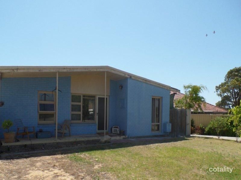 1a Fourth Ave, Shoalwater, WA 6169