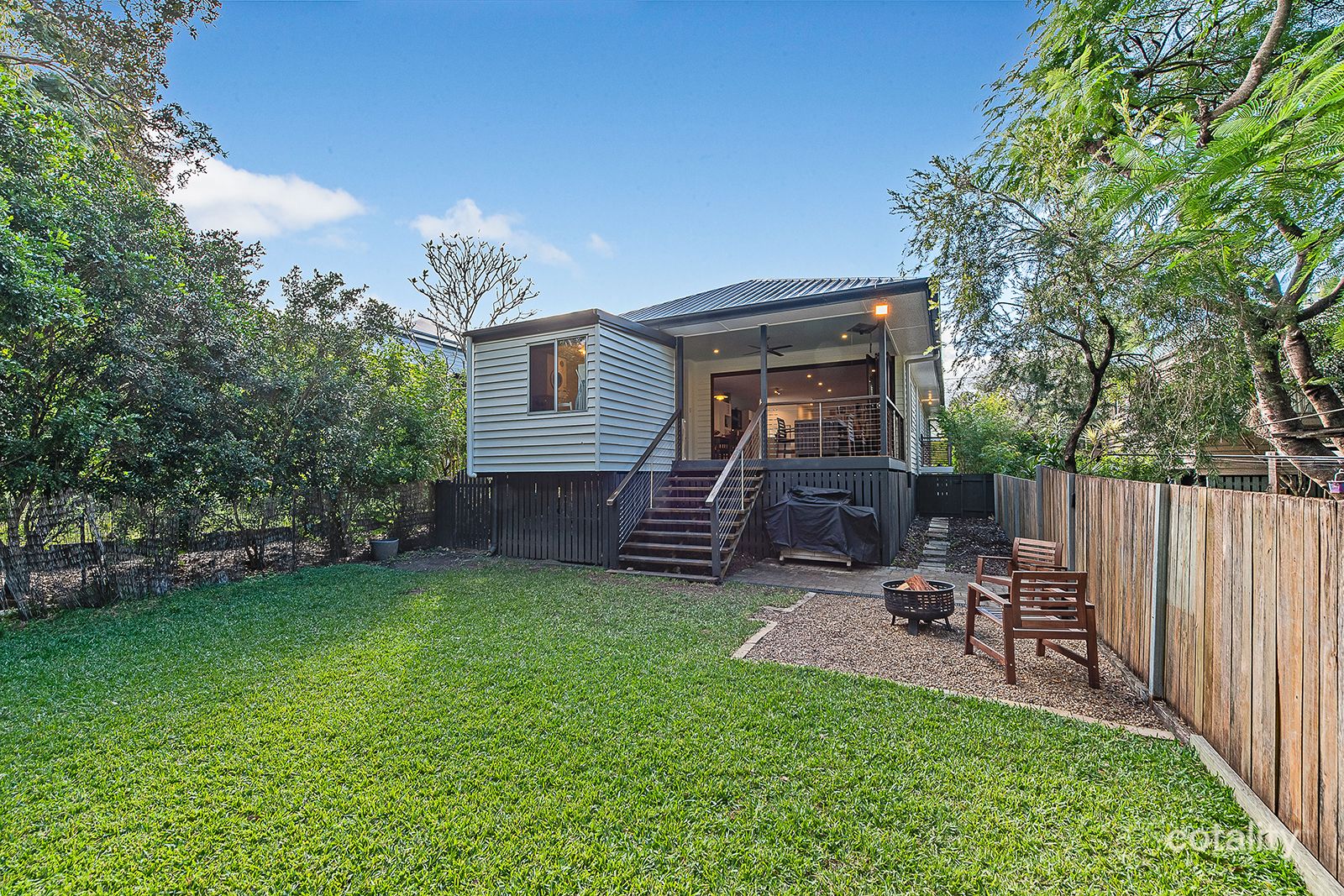 97 Plumer St, Sherwood, QLD 4075