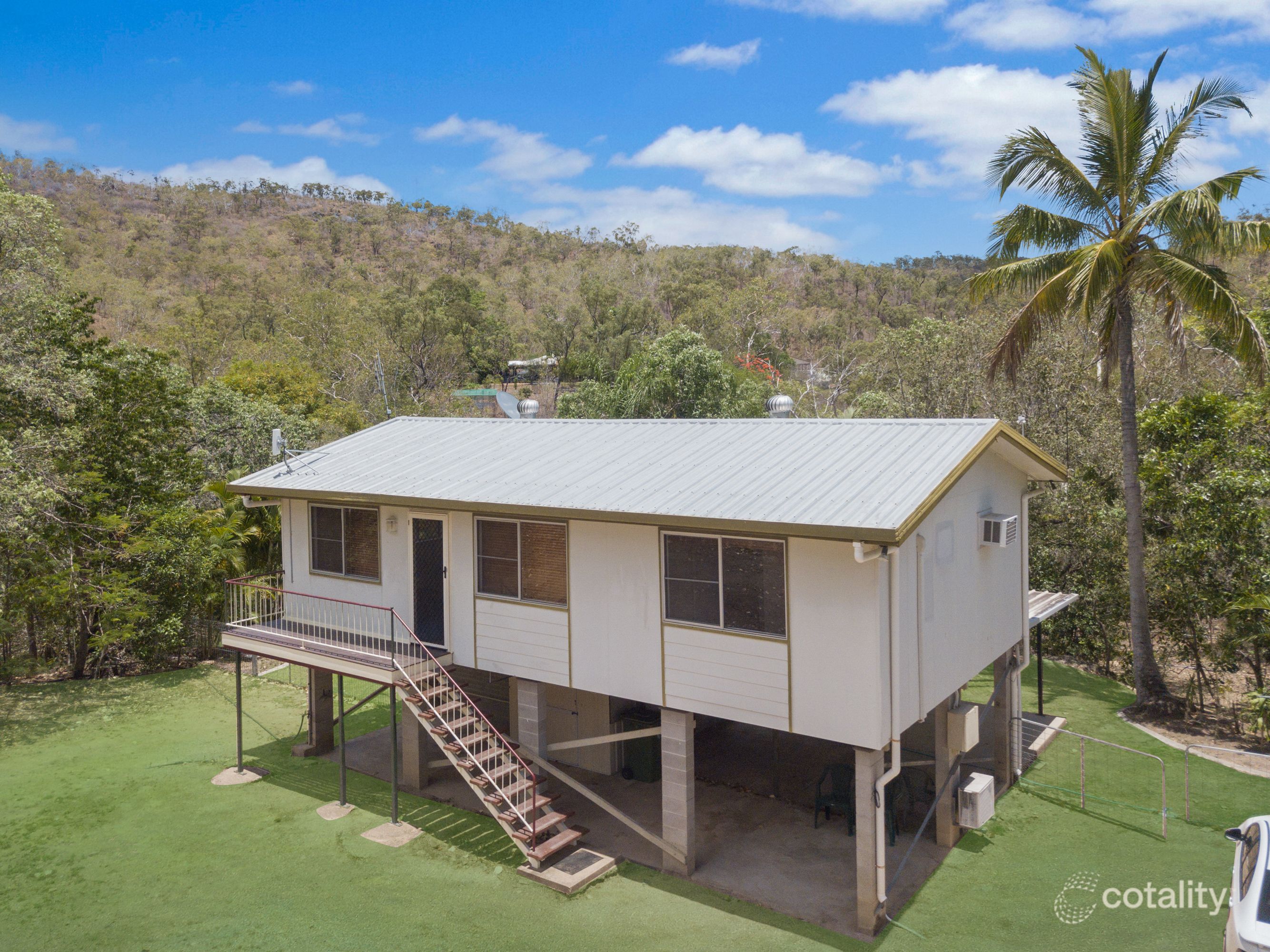 13 Mount Clifton Ct, Alligator Creek, QLD 4816