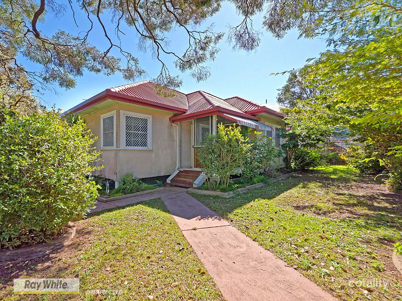 103 Oxley Ave, Woody Point, QLD 4019