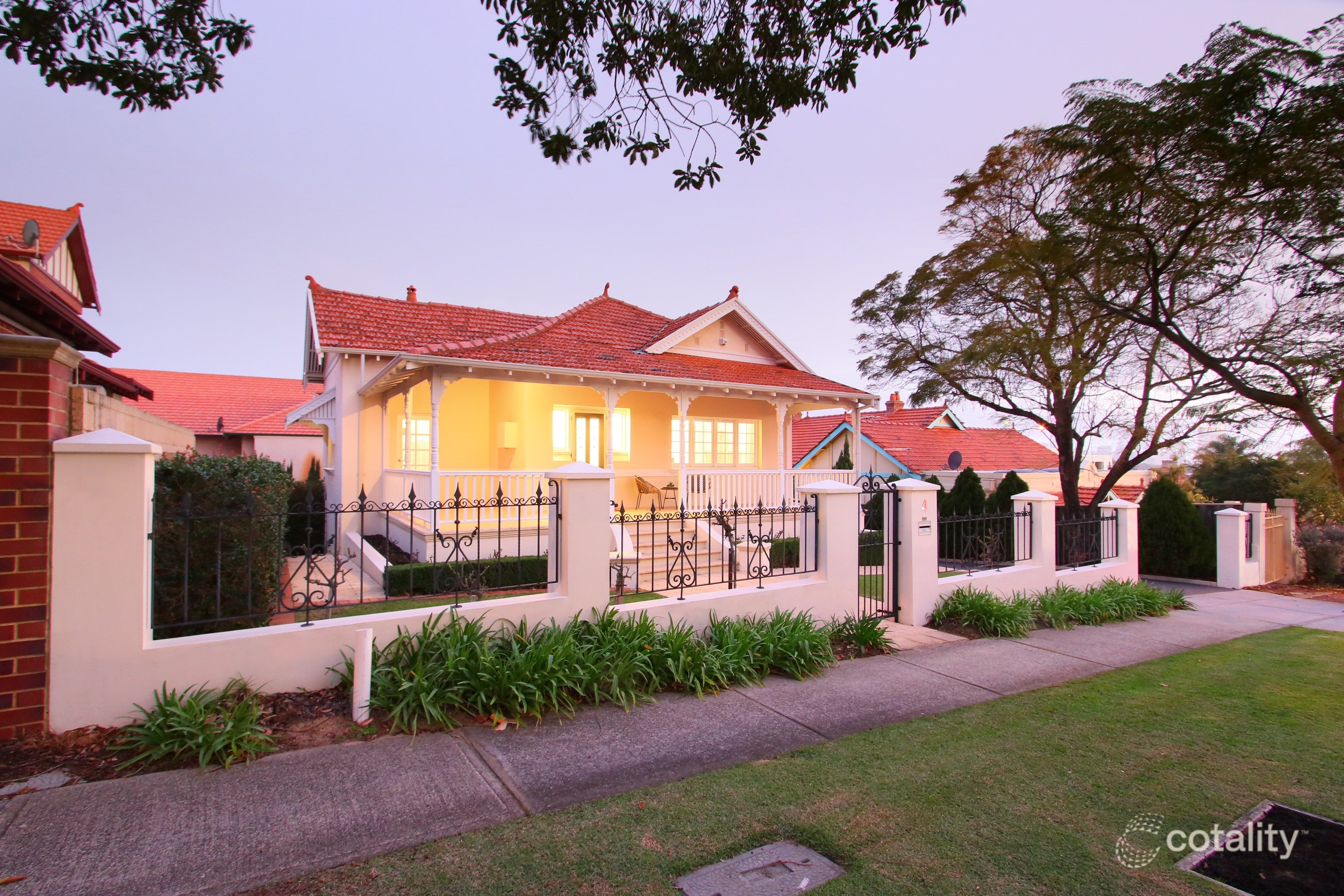 4 Longroyd St, Mount Lawley, WA 6050