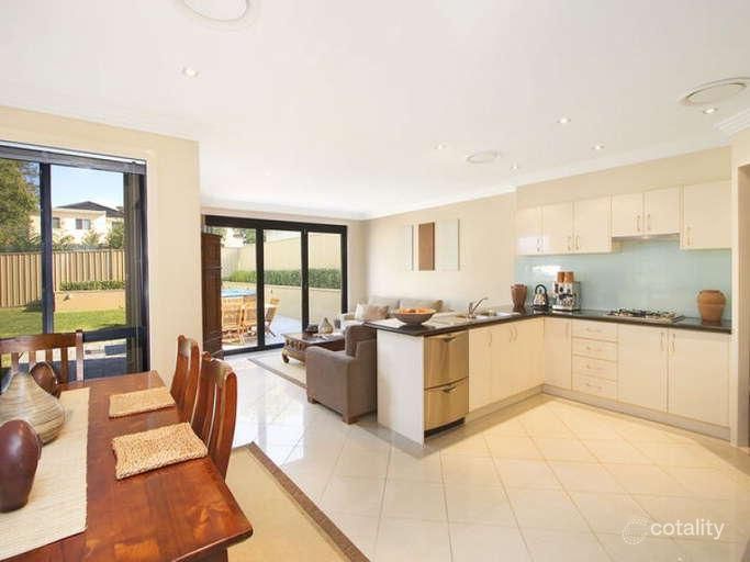 2 Burunda St, Como, NSW 2226