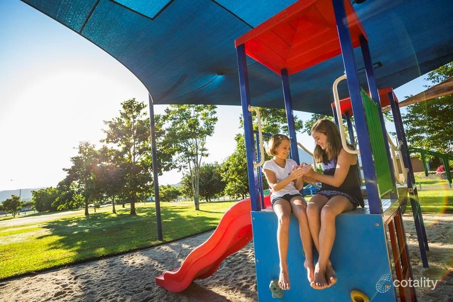 30 Laguna Ave, Redlynch, QLD 4870