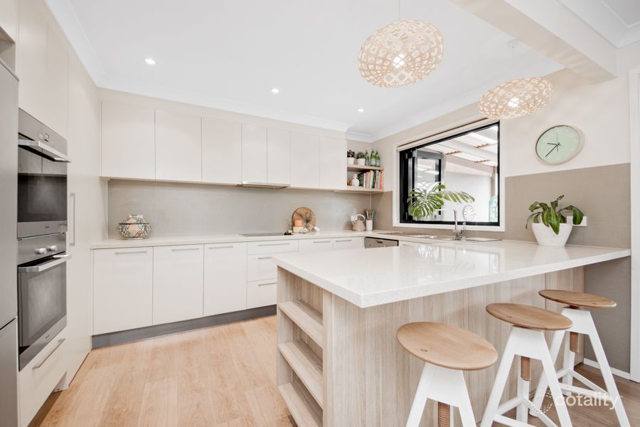 5 Tea Tree Pl, Kirrawee, NSW 2232